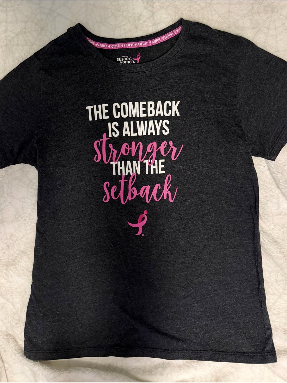 Black Women’s Susan G. Komen Graphic Tee (small)